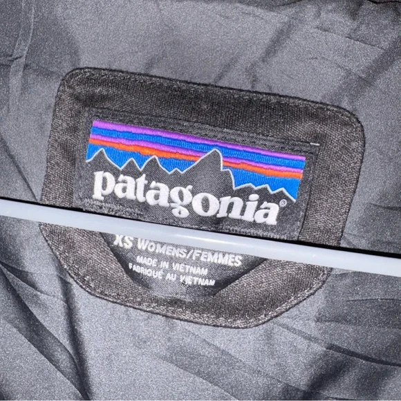 **SOLD*** Patagonia Woman’s Puffer Radalie Insulated Jacket Size XS Black - Picture 9 of 14
